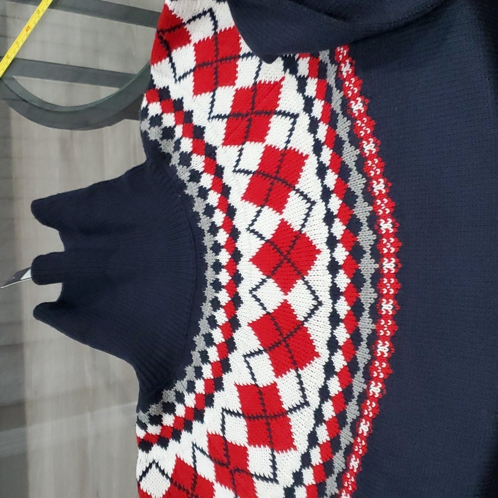 Tommy Hilfiger size medium fair isle sweater